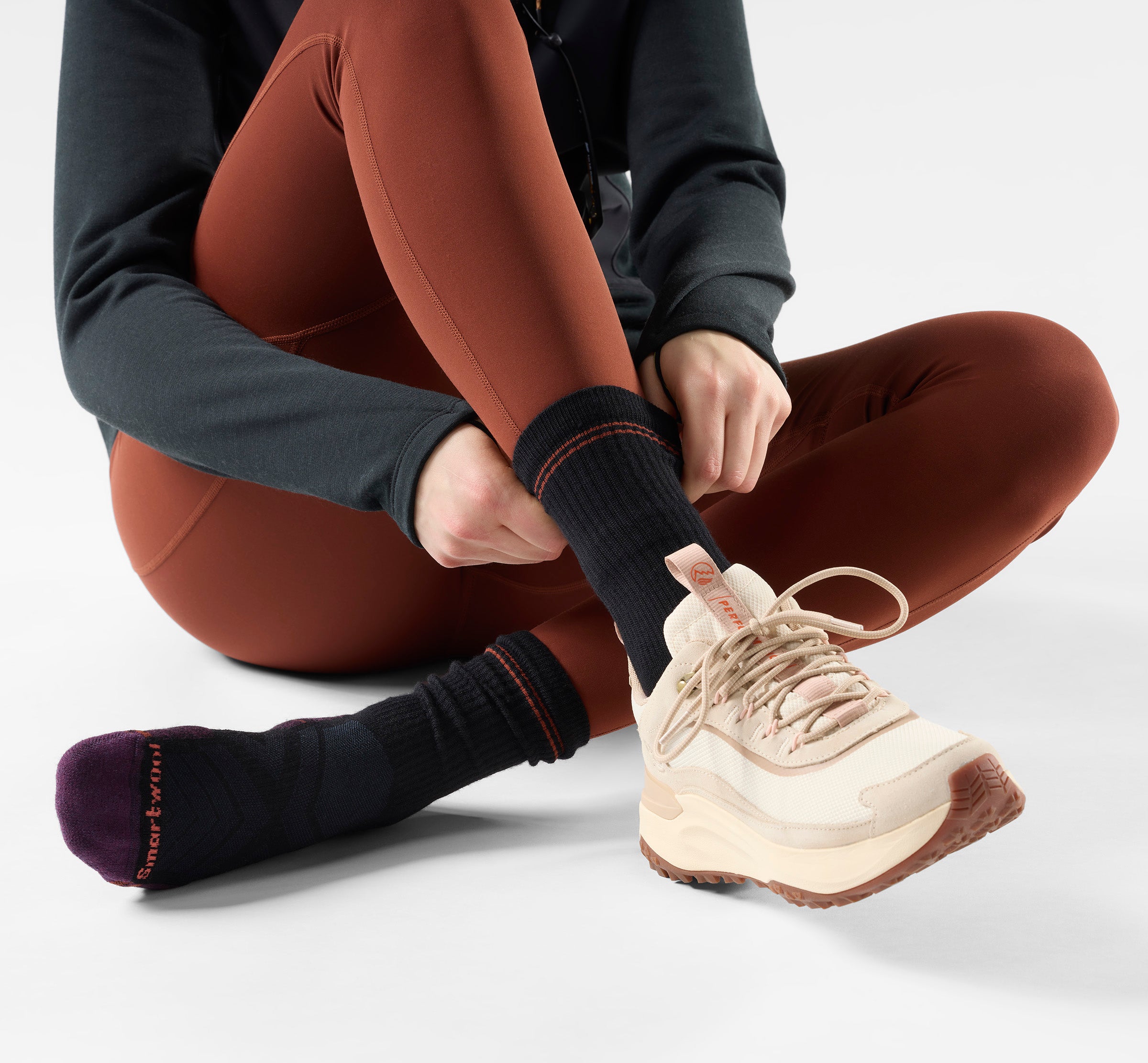 Women's Hike Crew Socks - Image 4