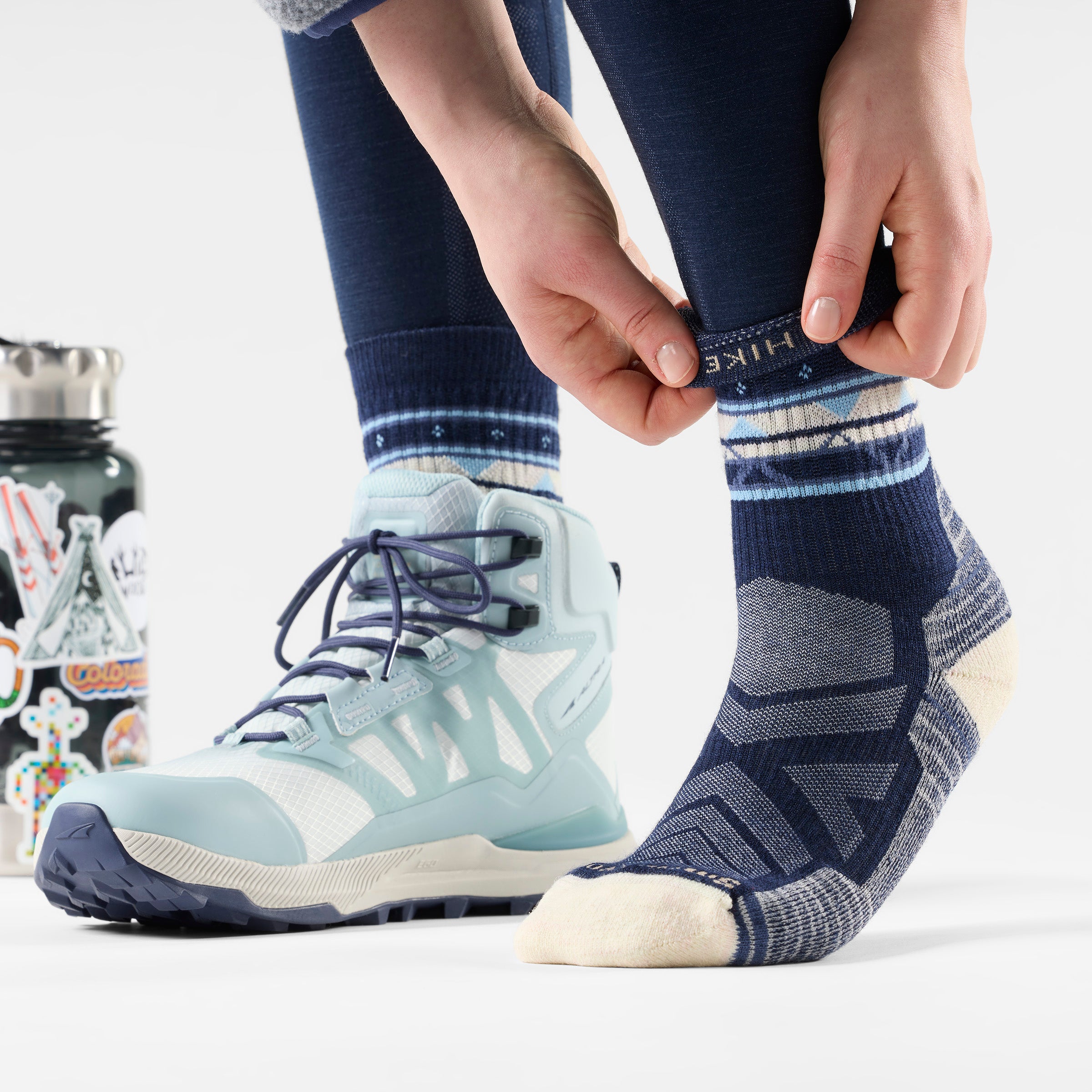 Women's Hike Zig Zag Valley Mid Crew Socks - Image 4