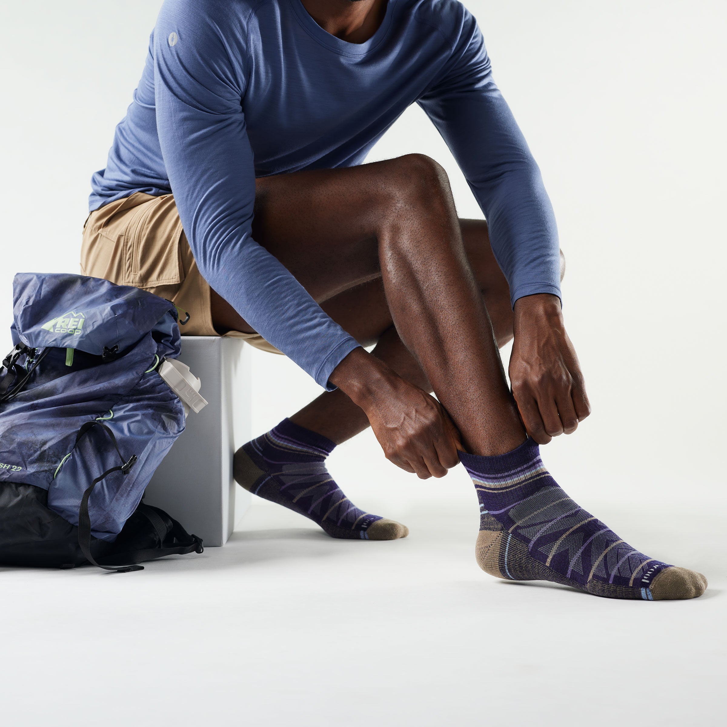 Hike Pattern Ankle Socks - Image 2