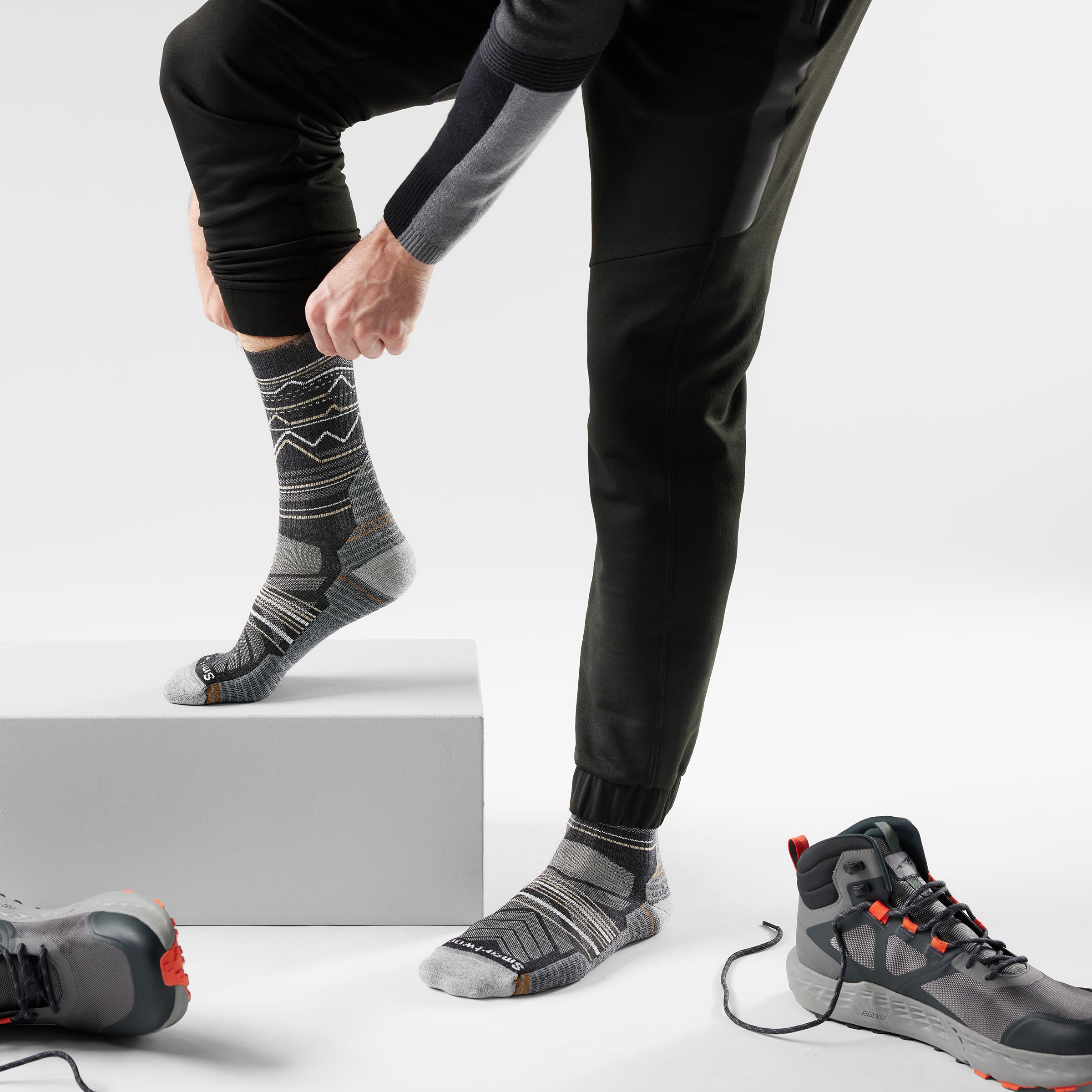 Hike Mountain Range Crew Socks - Image 5