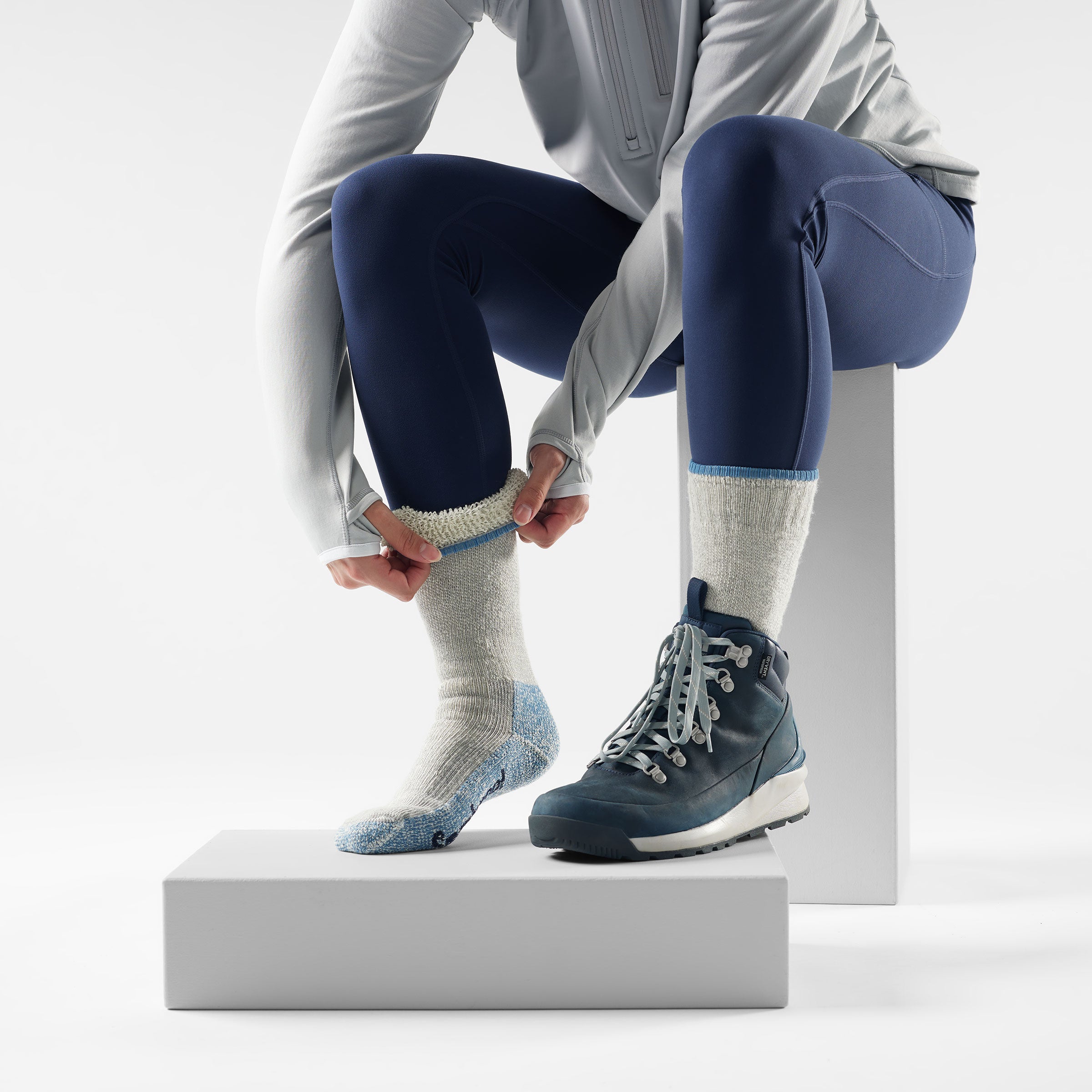 Women's Mountaineer Classic Edition Crew Socks - Image 4