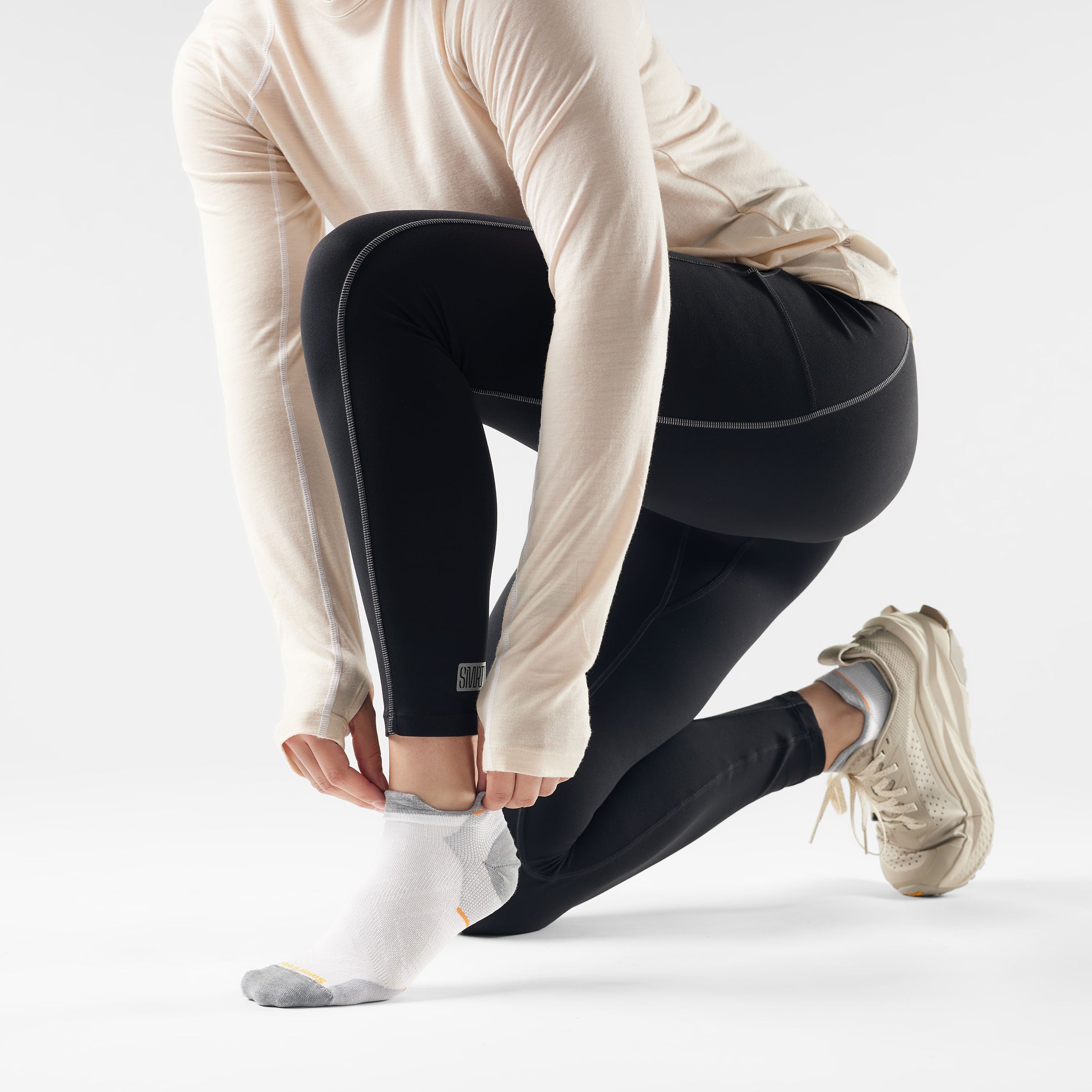 Women's Run Low Ankle Socks - Image 18