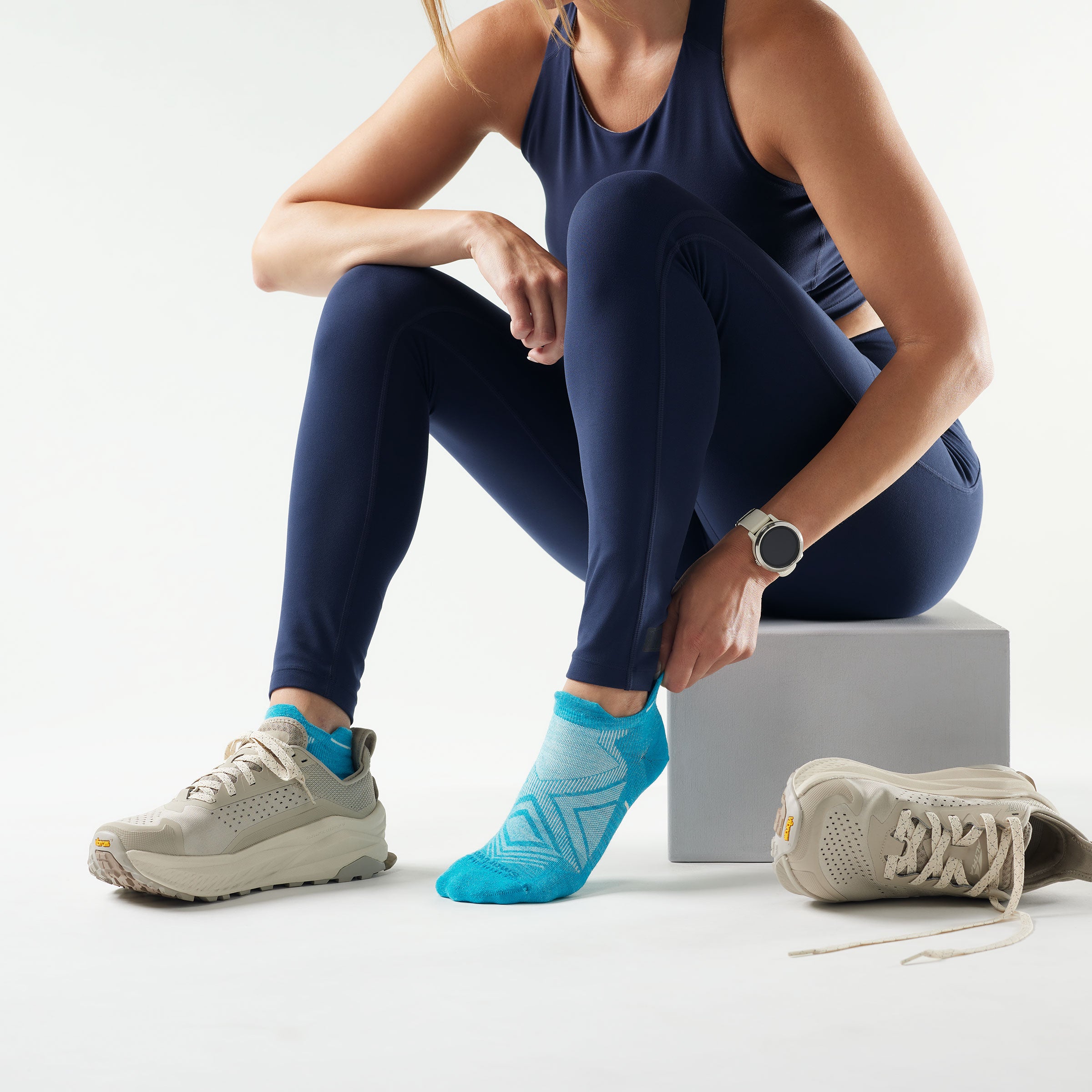 Women's Run Low Ankle Socks - Image 26