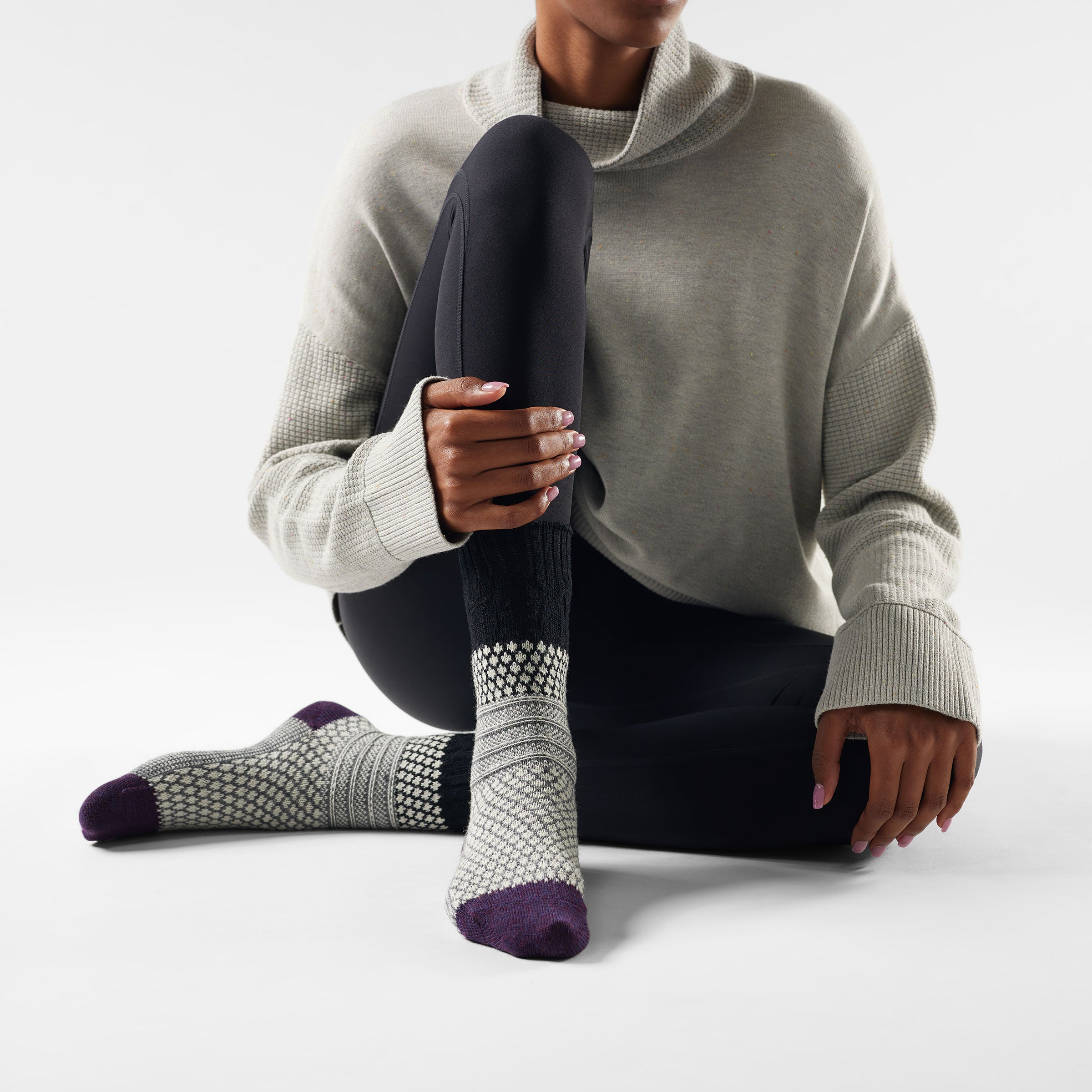 Women's Everyday Cozy Popcorn Cable Crew Socks - Image 2