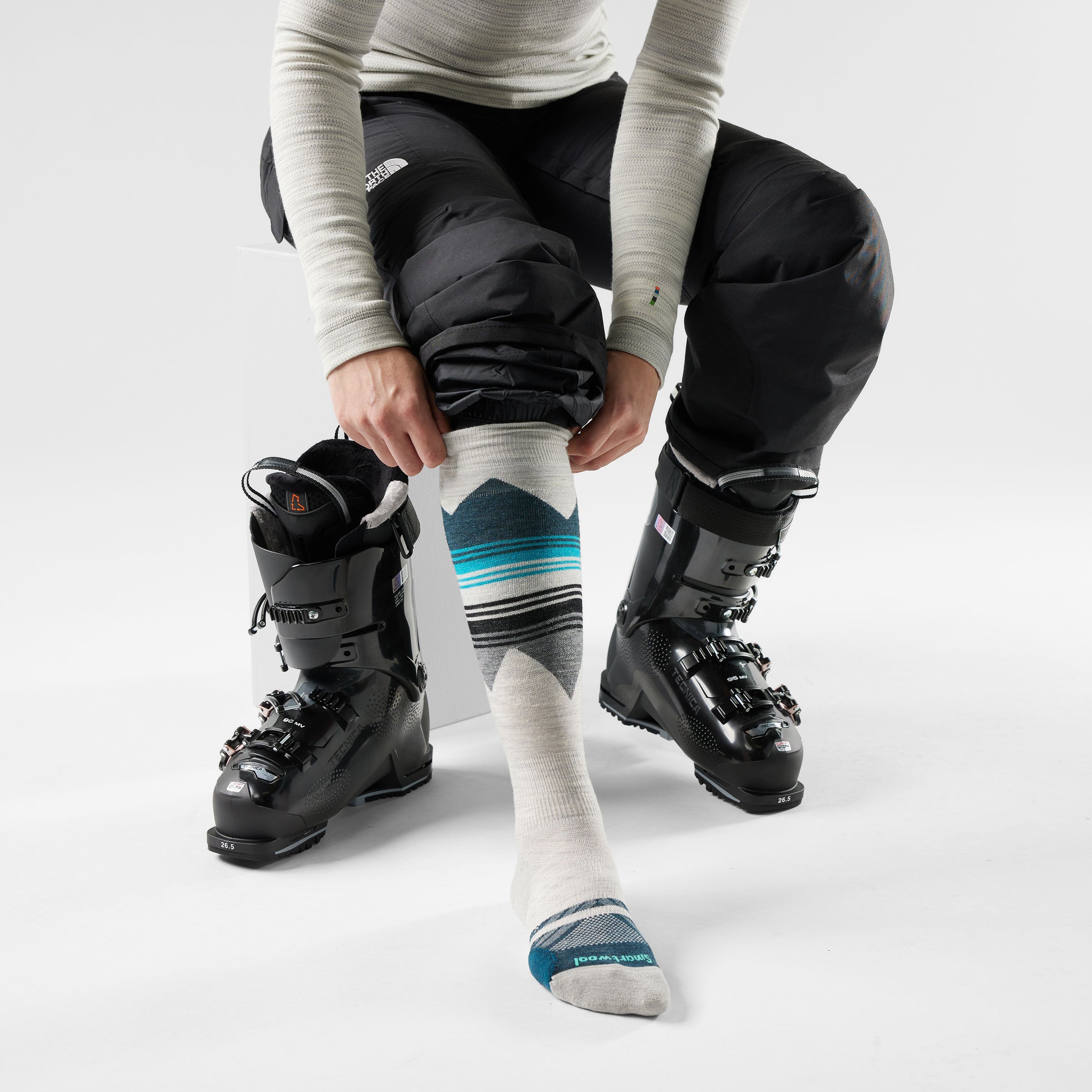 Women's Ski Pattern Over The Calf Socks - Image 13