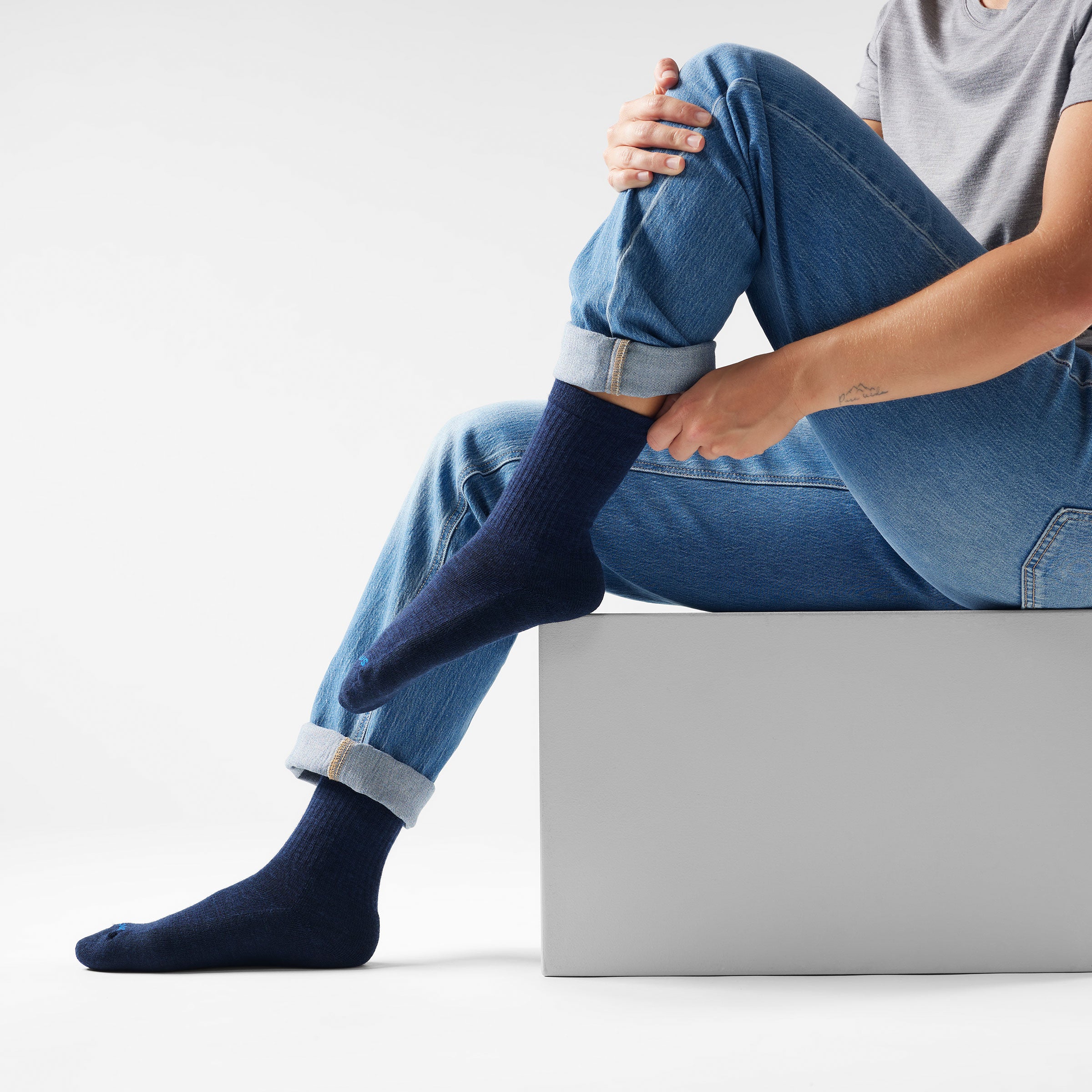 Everyday Solid Rib Crew Socks - Image 2