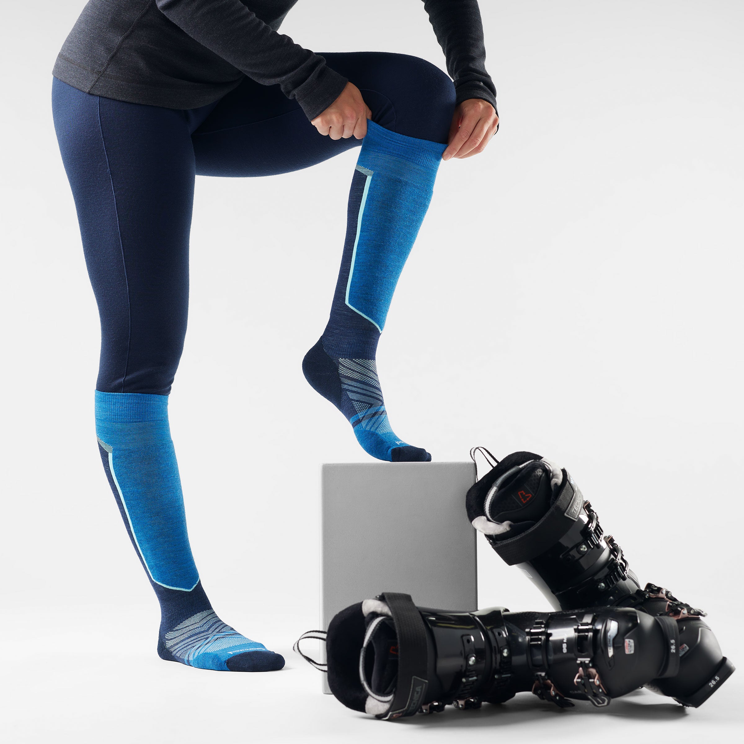 Ski Over The Calf Socks - Image 4