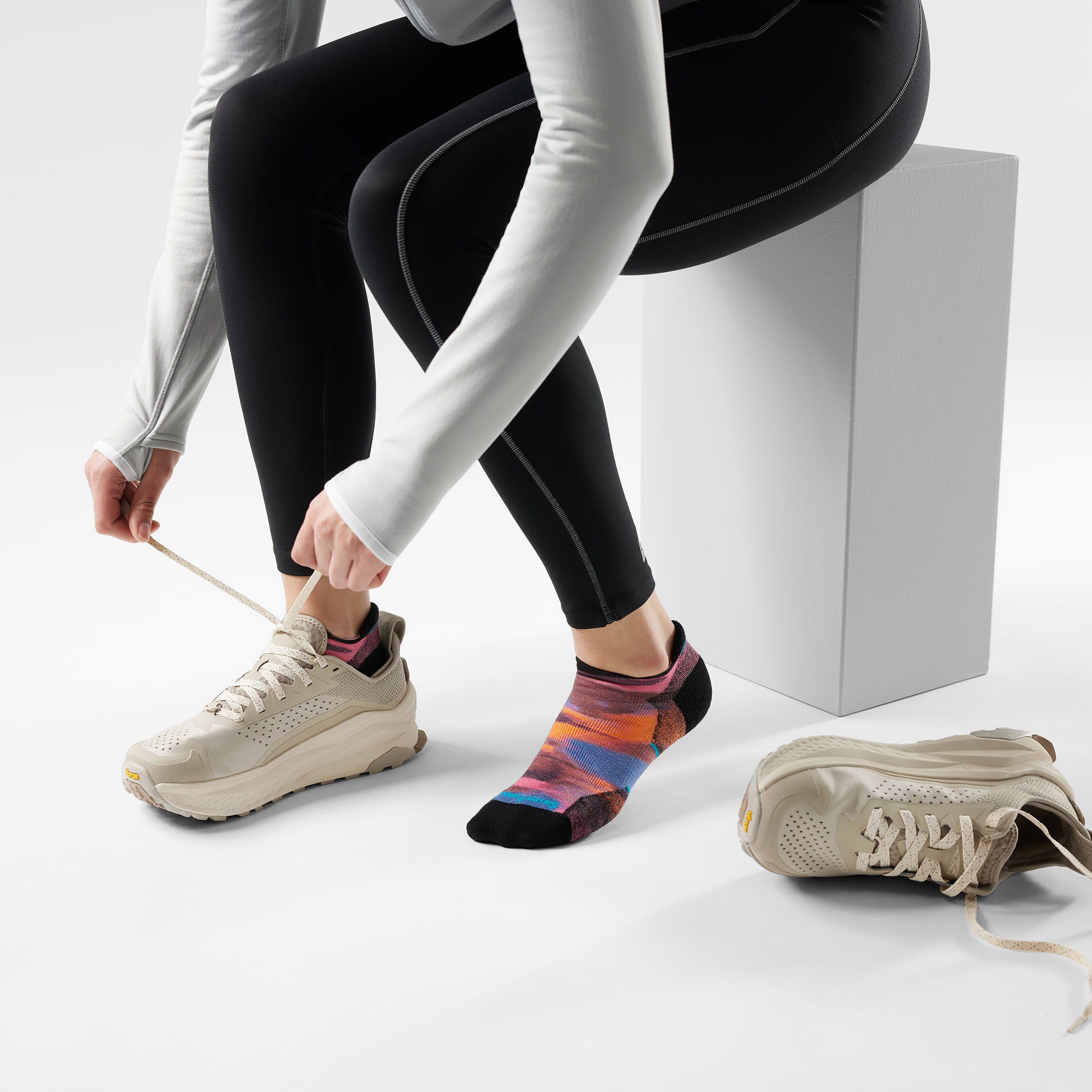 Women's Run Brushed Print Low Ankle Socks - Image 3