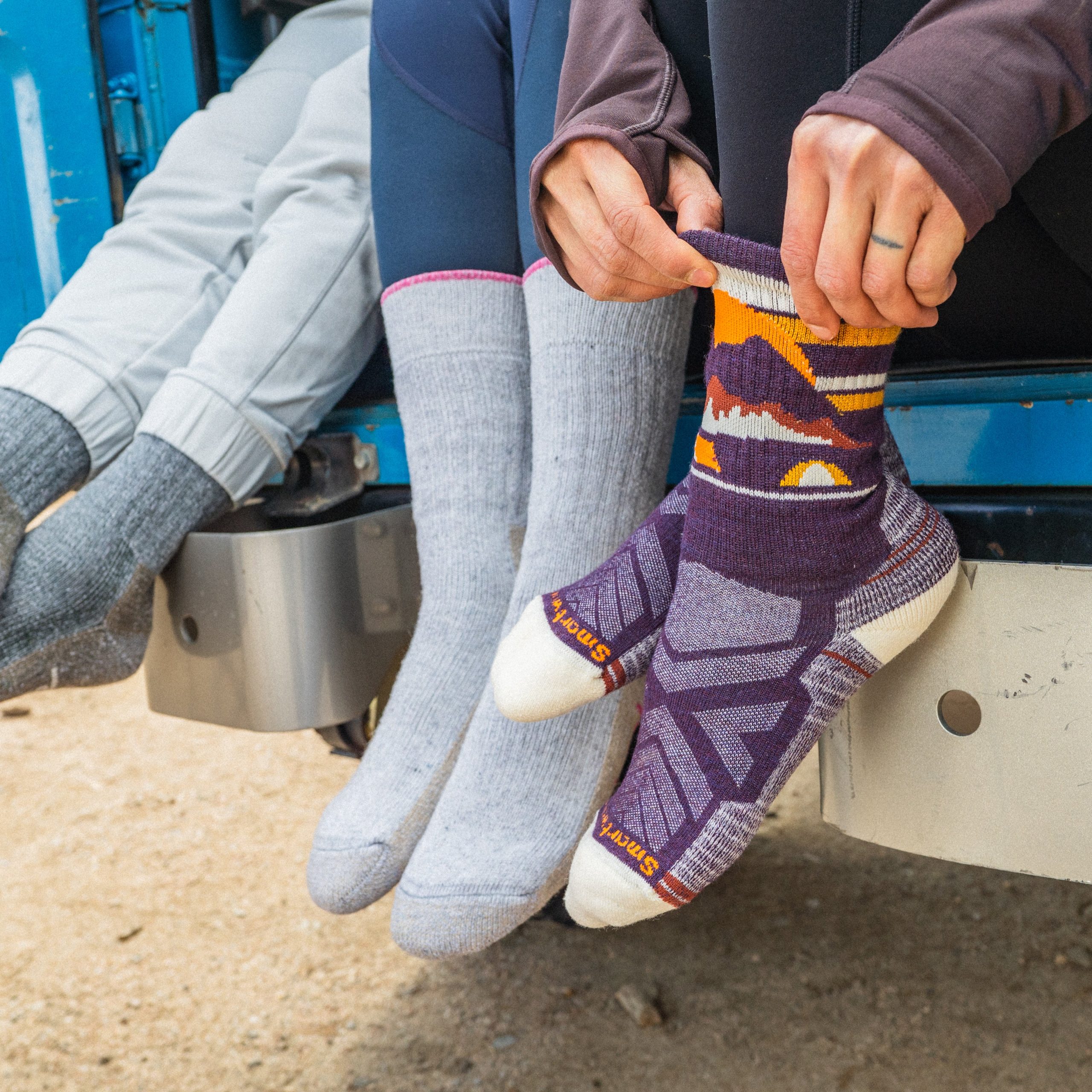 Women's Hike Mountain Moon Crew Socks - Image 3