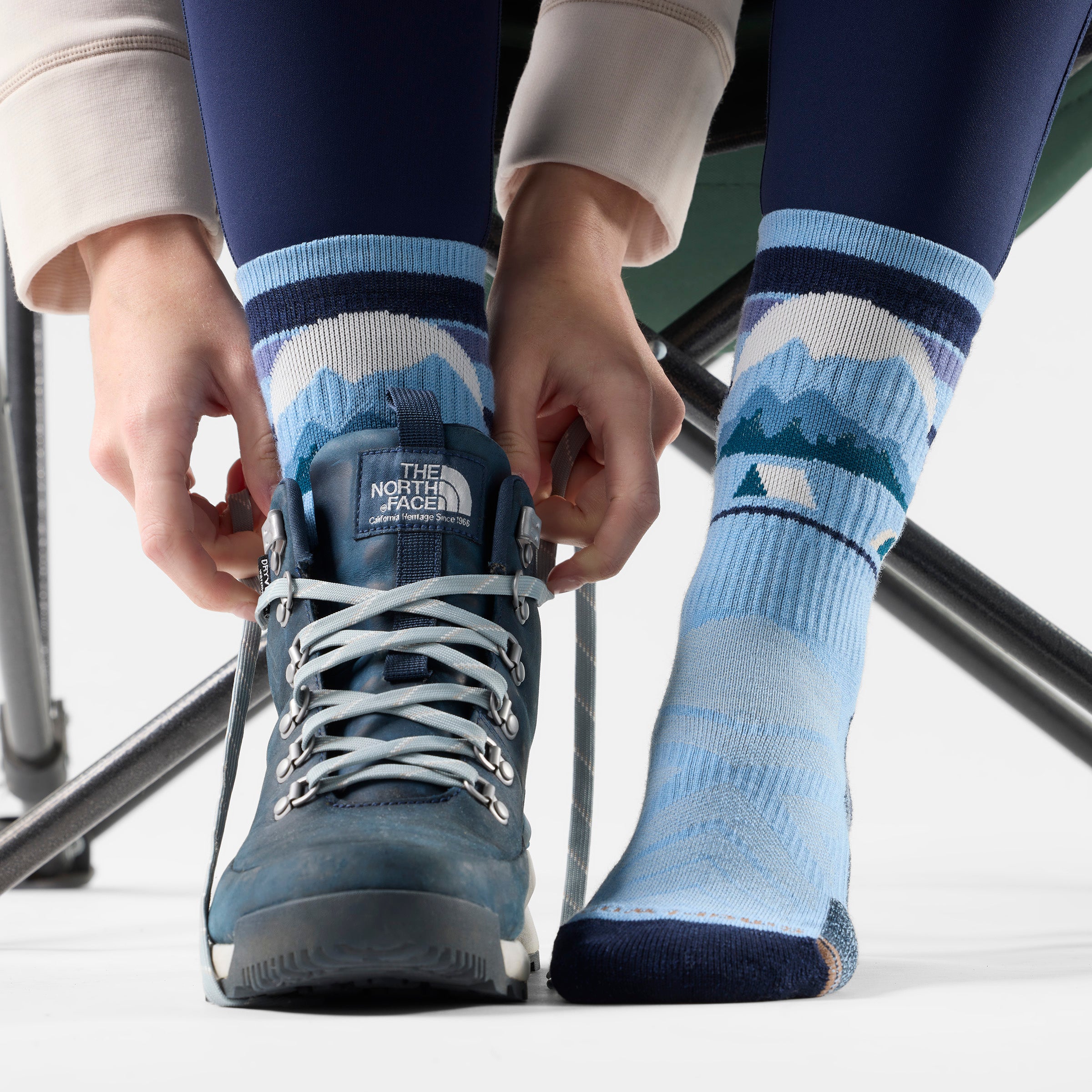 Women's Hike Mountain Moon Crew Socks - Image 5