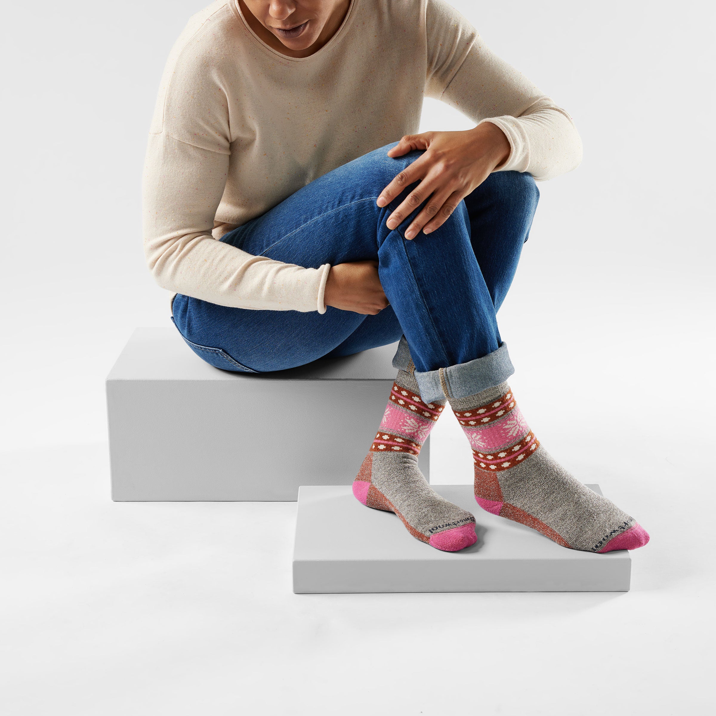Women's Everyday Cozy Snowflake Dream Crew Socks - Image 5