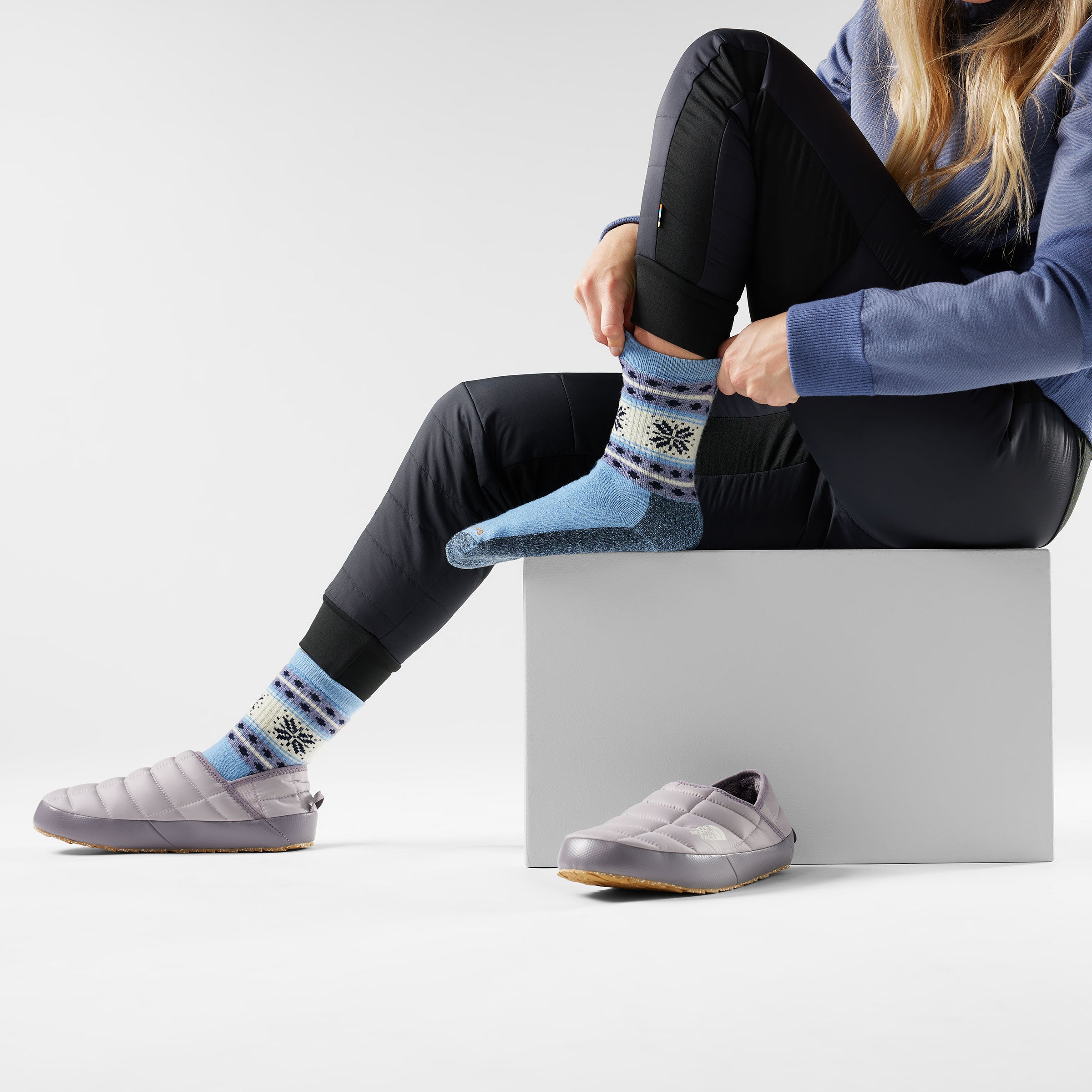 Women's Everyday Cozy Snowflake Dream Crew Socks - Image 7