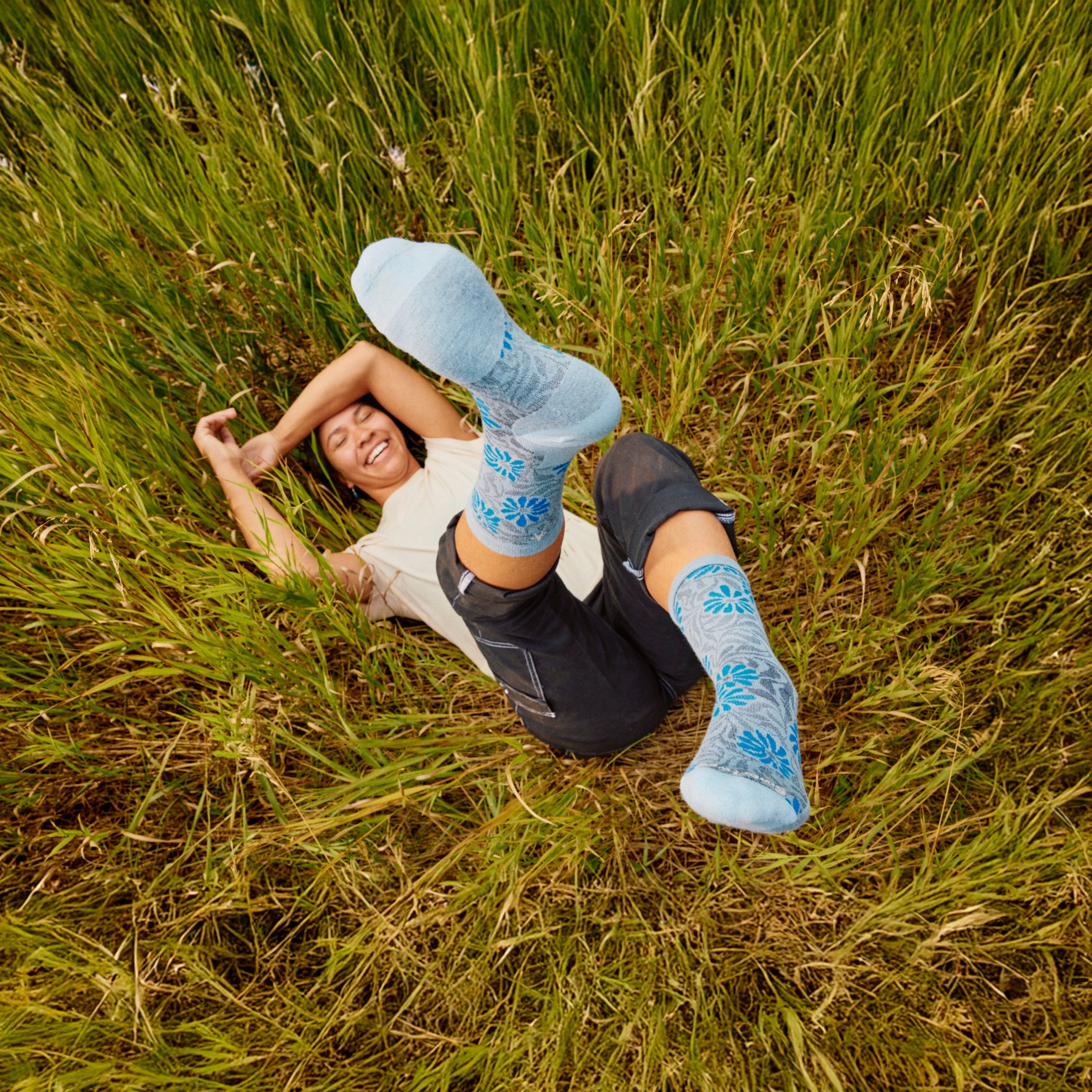 Women's Everyday Floral Crew Socks - Image 9