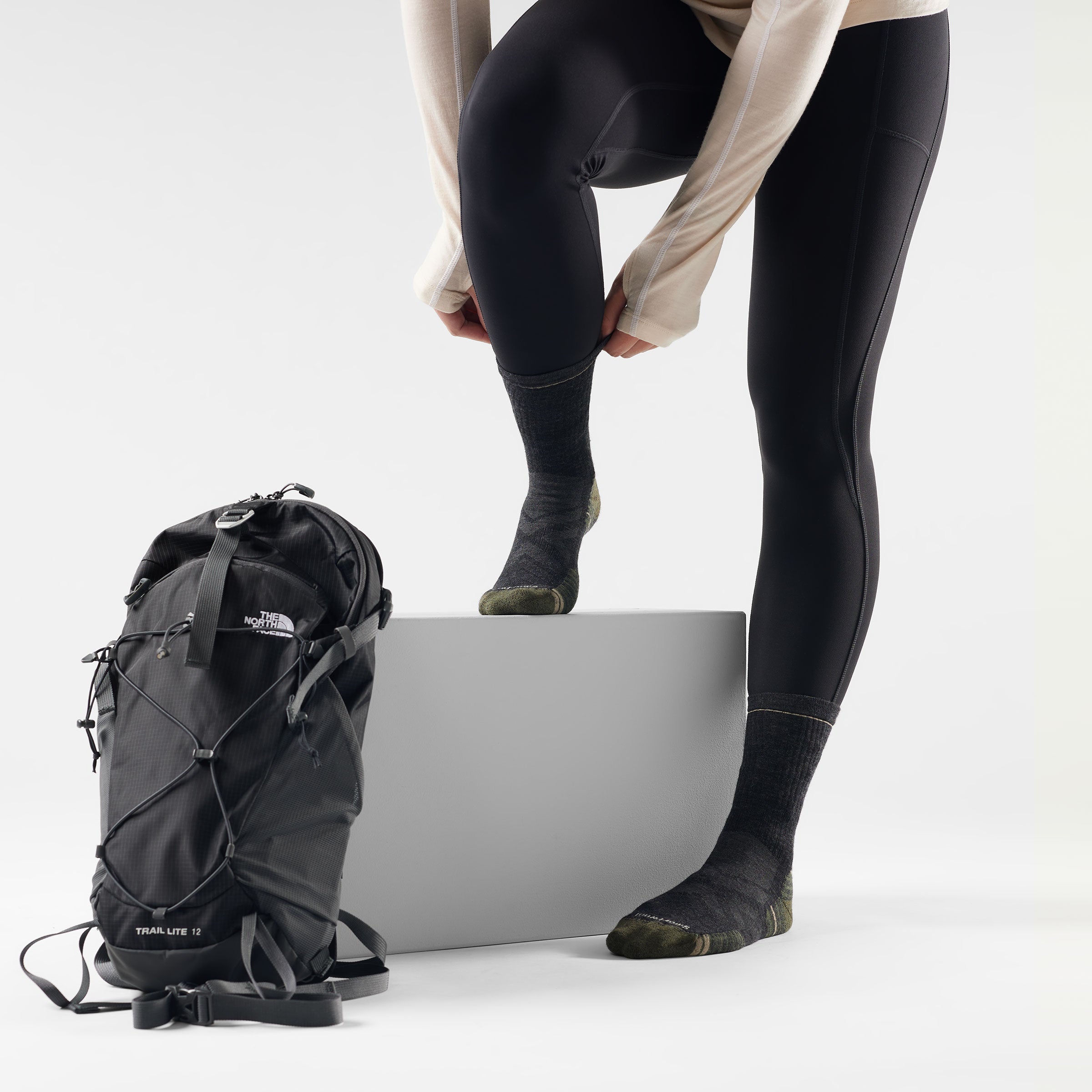 Hike Mid Crew Socks - Image 2