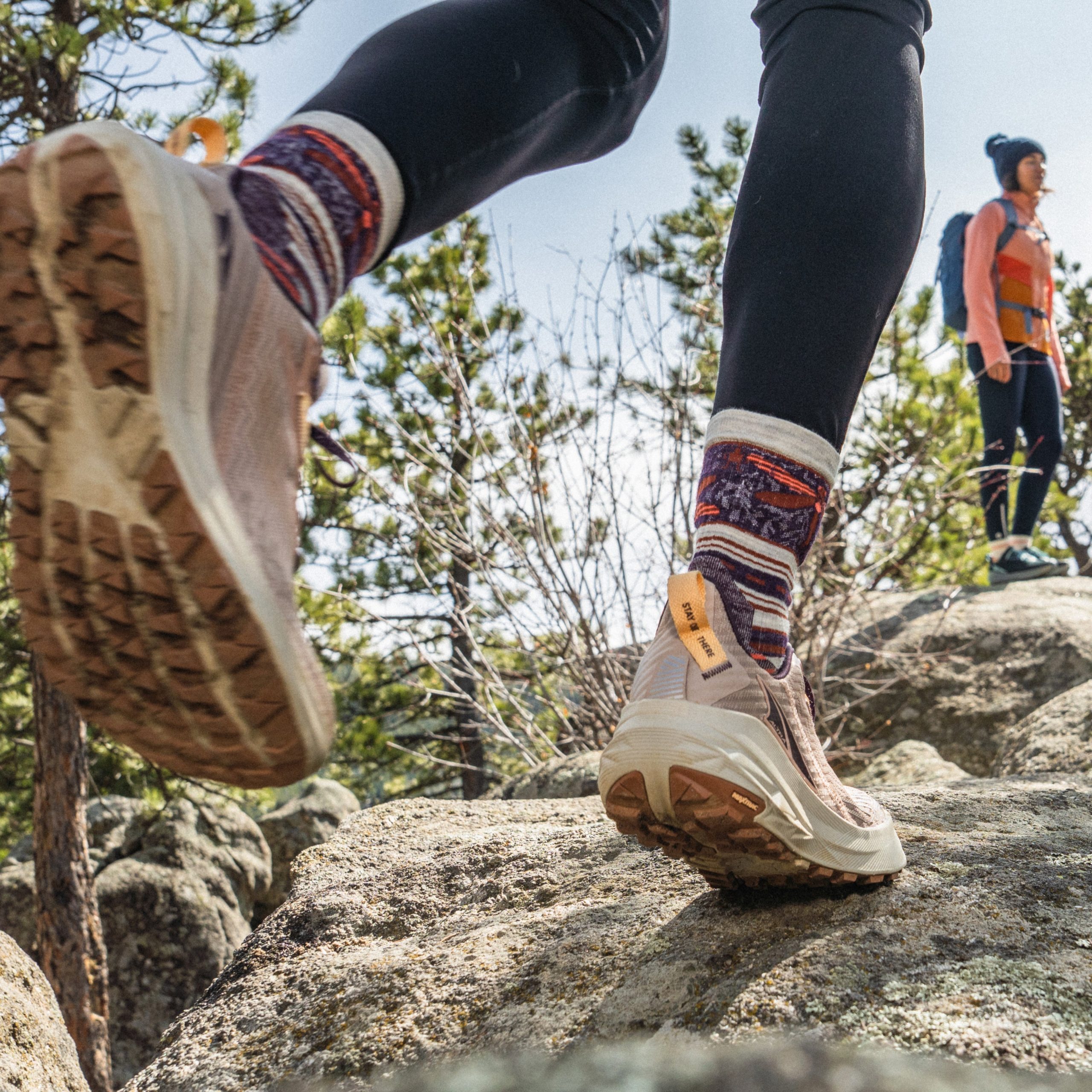 Women's Hike Dragon Stitch Mid Crew Socks - Image 6