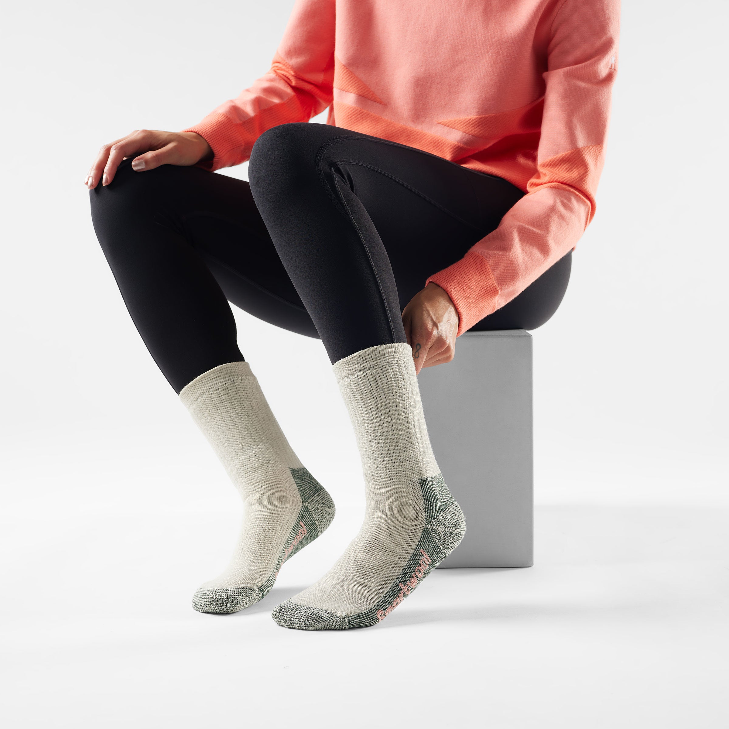 Women's Hike Classic Edition Crew Socks - Image 2