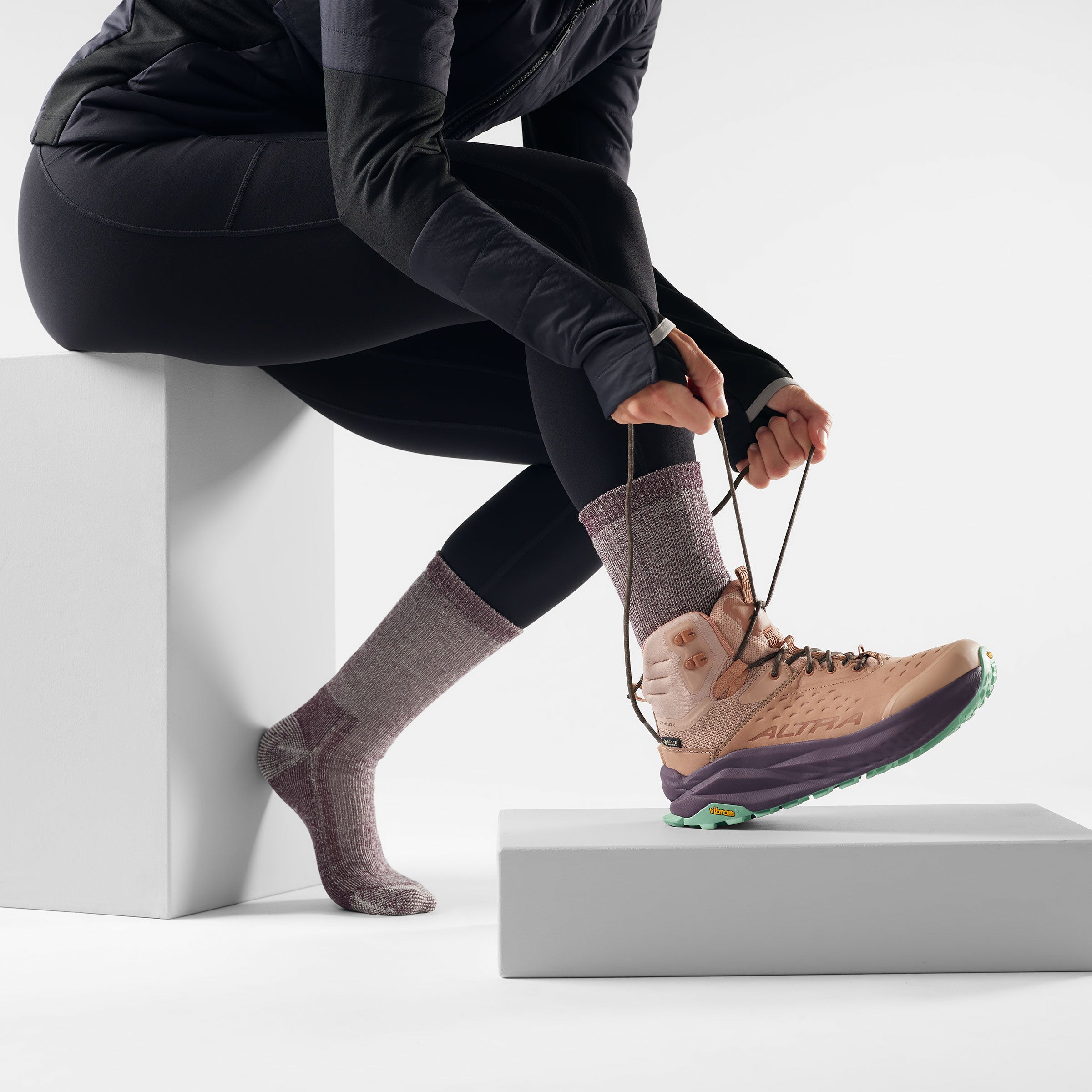 Women's Hike Classic Edition Crew Socks - Image 4